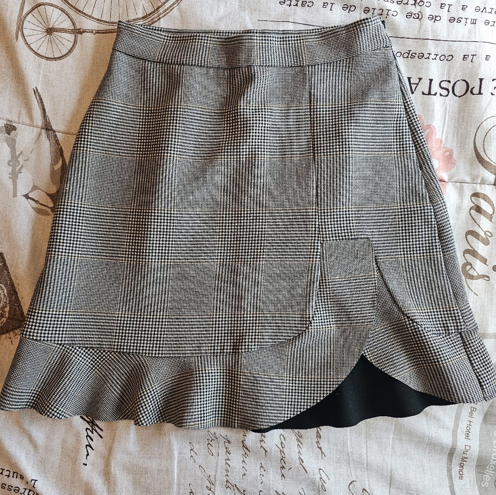 Zara Black and White Plaid Skirt